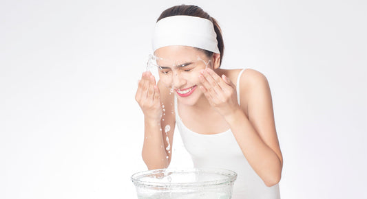 Best Face Washes for different Skin Types, Lakme Salon